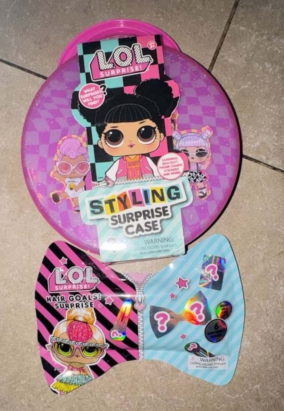 L.O.L. Surprise! Styling Surprise Case and Mystery Bow Pack